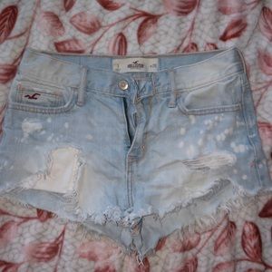 Highrise Hollister shorts